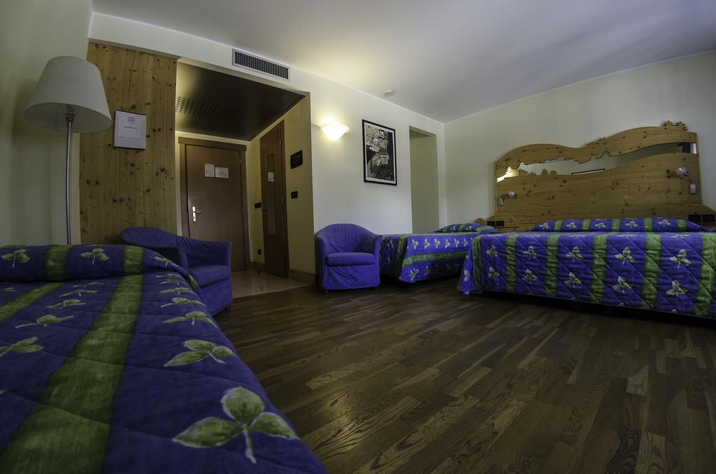 Hotel Rive - Complesso Turistico Campo Smith Бардонеккія Екстер'єр фото