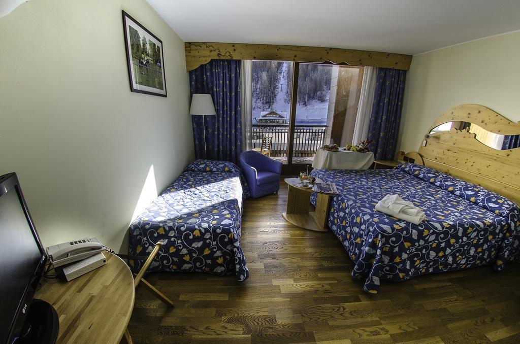 Hotel Rive - Complesso Turistico Campo Smith Бардонеккія Екстер'єр фото
