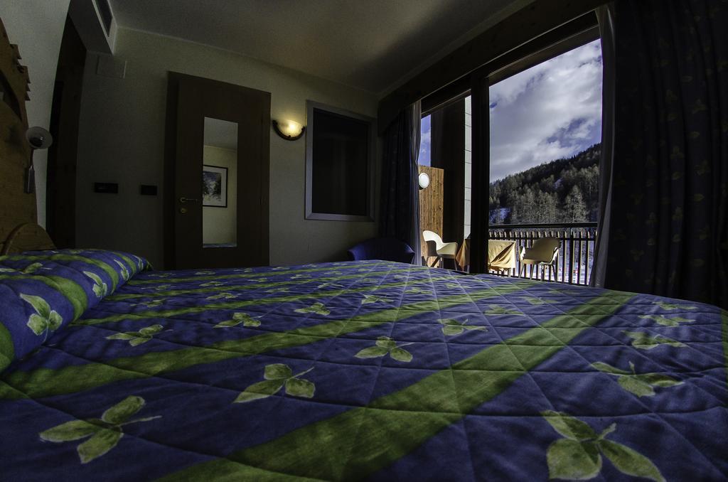 Hotel Rive - Complesso Turistico Campo Smith Бардонеккія Екстер'єр фото