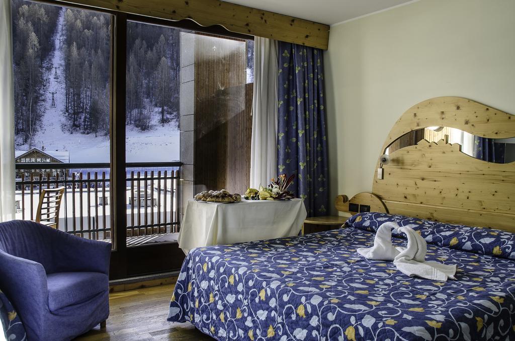 Hotel Rive - Complesso Turistico Campo Smith Бардонеккія Екстер'єр фото
